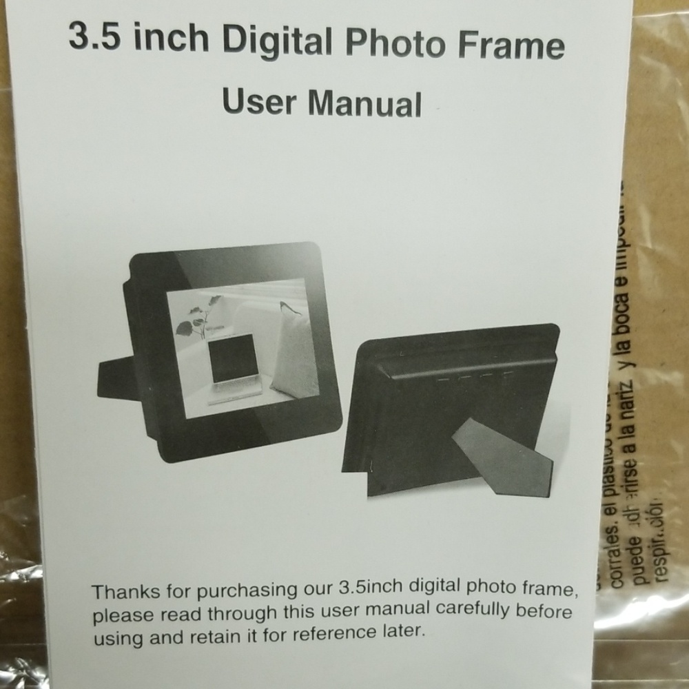 Digital Photo Frame 3.5". New removable framecover